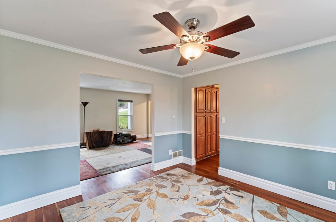 323 Laddie Dr, Washington PA  15301-1334 exterior