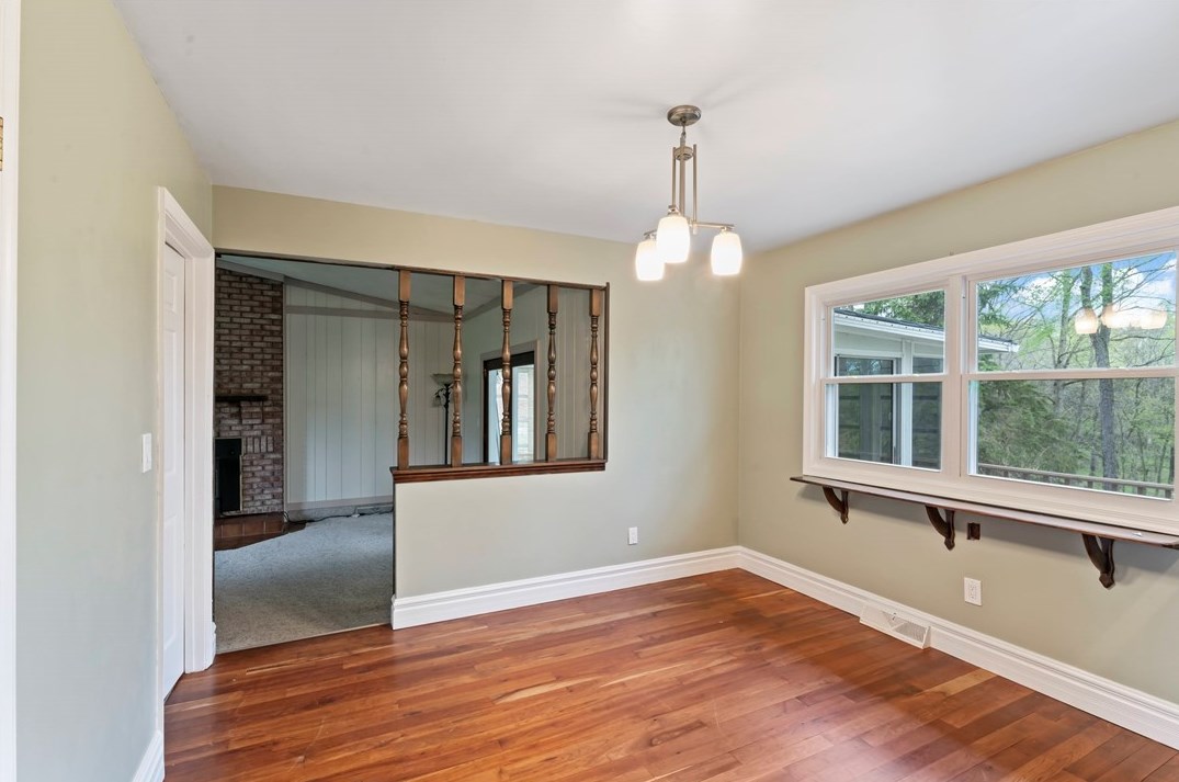 323 Laddie Dr, Washington PA  15301-1334 exterior