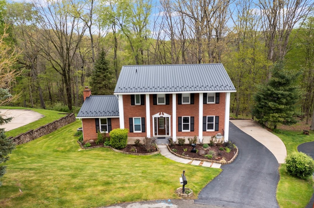 323 Laddie Dr, Washington PA  15301-1334 exterior