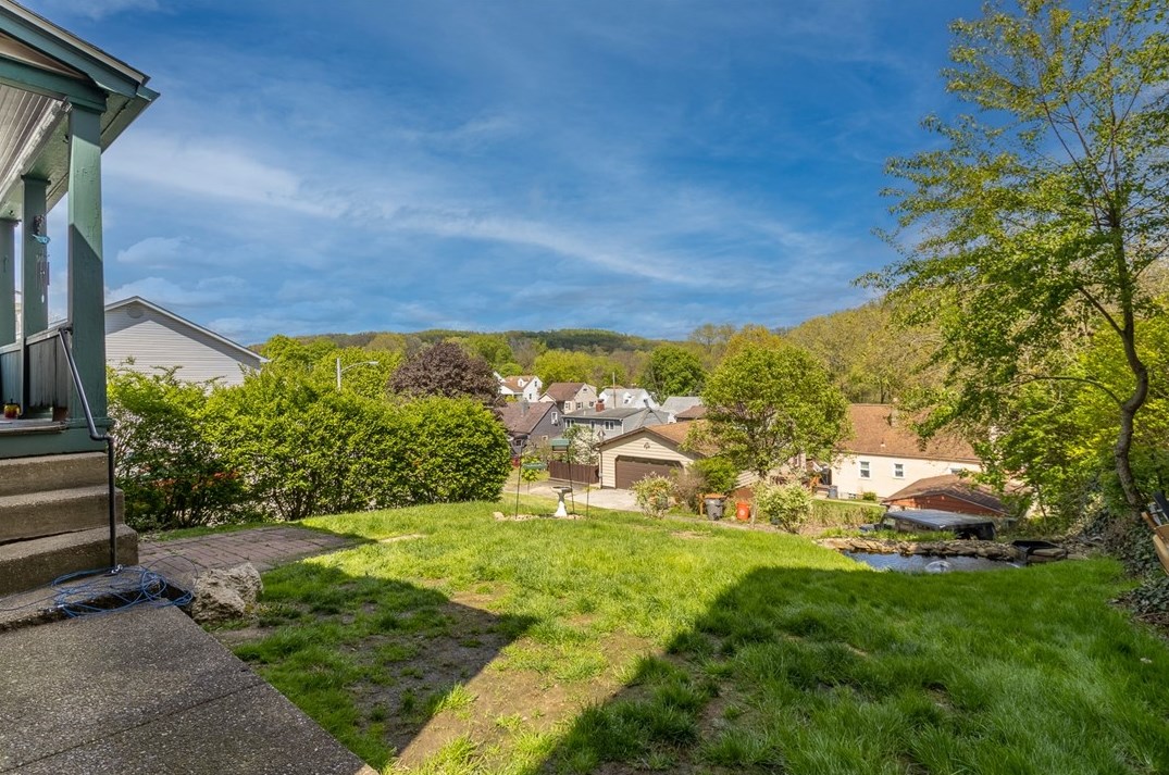 3328 4th Ave, Beaver Falls PA  15010-3504 exterior