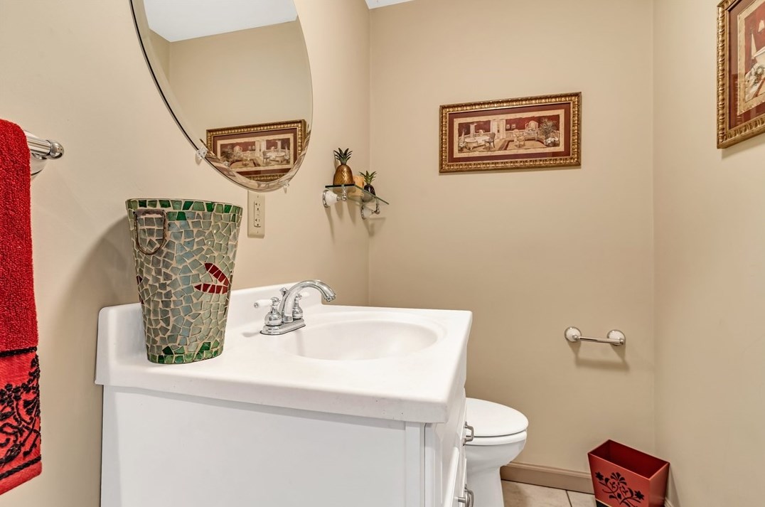 305 Meadow Ct, Monroeville PA  15146-1079 exterior