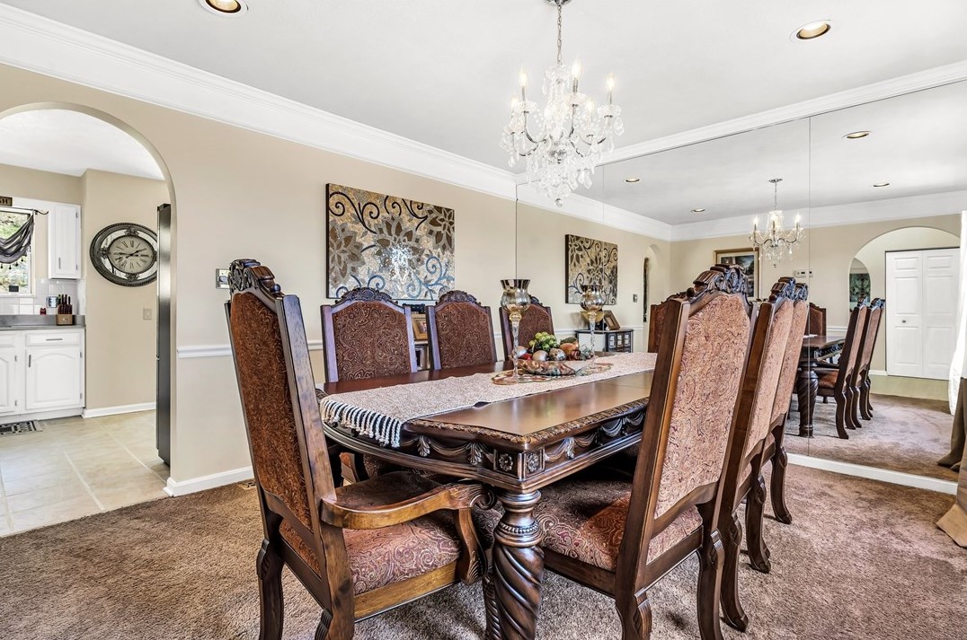 305 Meadow Ct, Monroeville PA  15146-1079 exterior