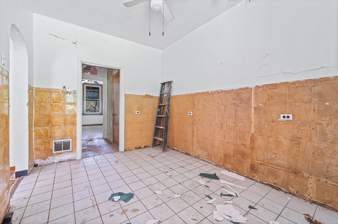 224 Lynnwood Ave, East Pgh, PA 15112