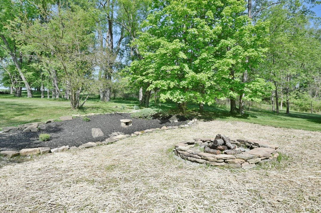 195 Vance Station Rd, Washington PA  15301-3151 exterior