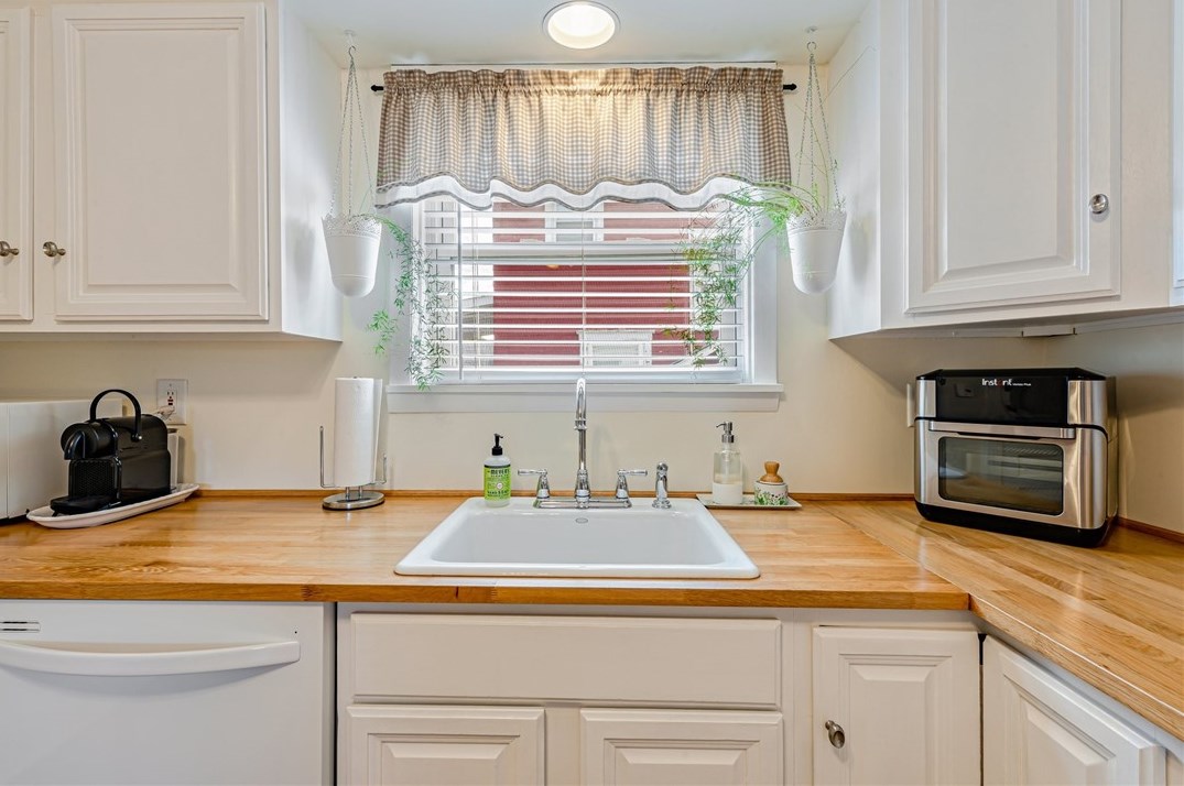 1395 Church St, Indiana PA  15701-2544 exterior