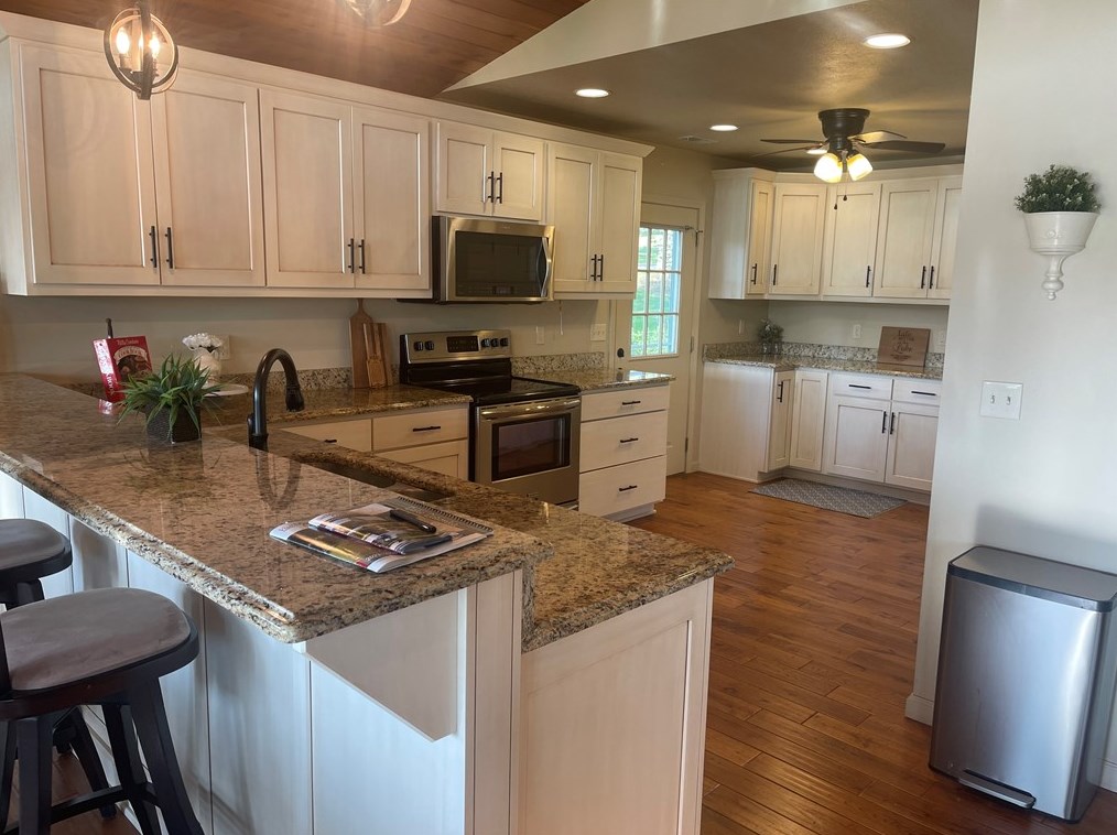 692 Latonka Dr, Mercer PA  16137-9735 exterior