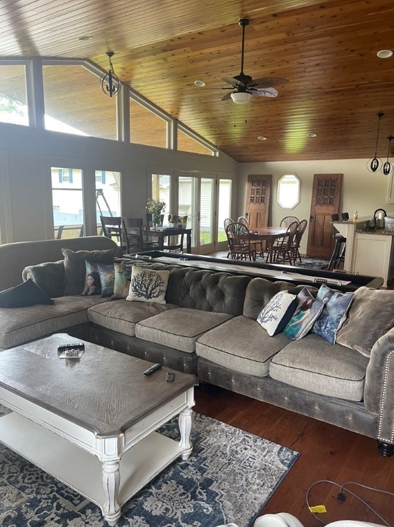 692 Latonka Dr, Mercer PA  16137-9735 exterior