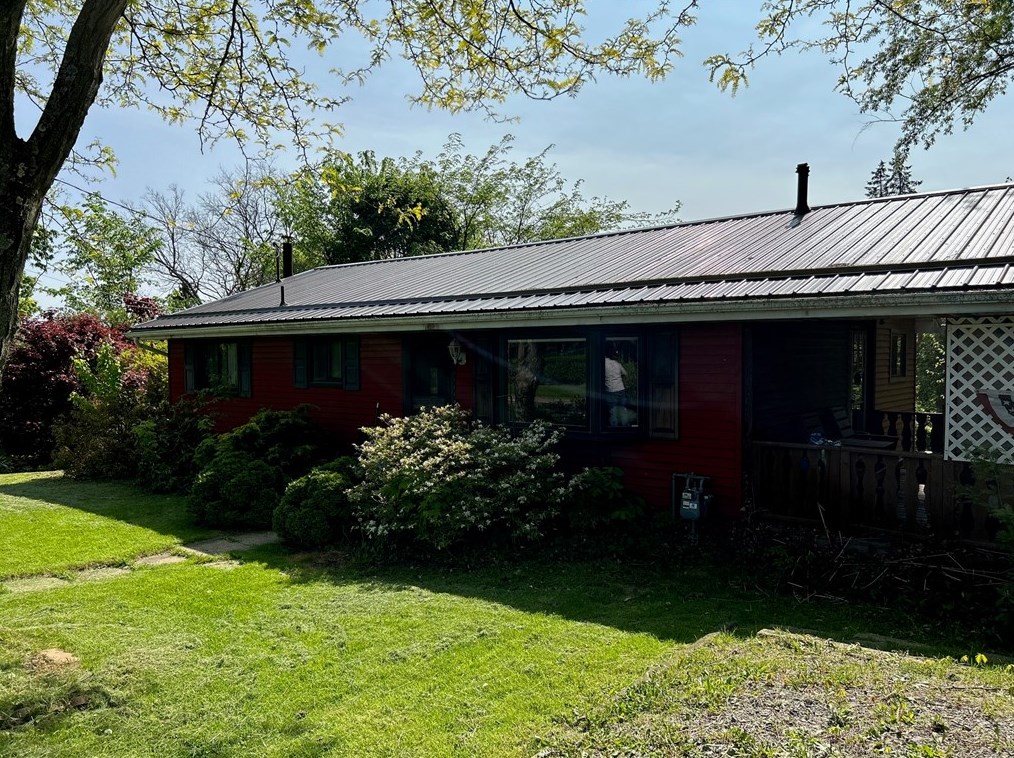 3168 Brighton Rd, Ellwood City PA  16117-3544 exterior