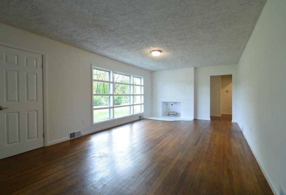 289 Hamburg Rd, Transfer, PA 16154