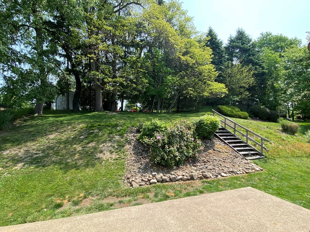 123 Penn Lear Dr, Monroeville PA  15146-4733 exterior