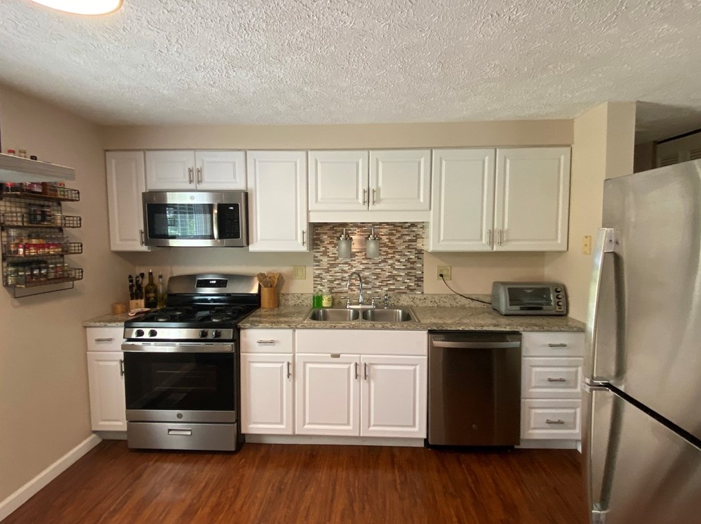 123 Penn Lear Dr, Monroeville PA  15146-4733 exterior