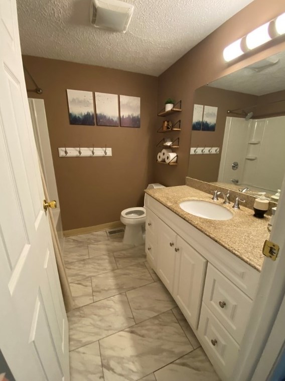 123 Penn Lear Dr, Monroeville PA  15146-4733 exterior