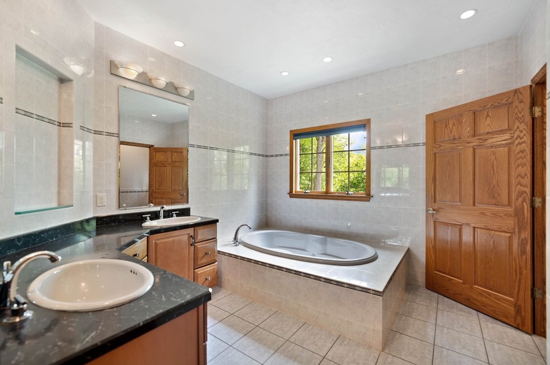 1009 Hunt Club Ct, Export PA  15632-9267 exterior