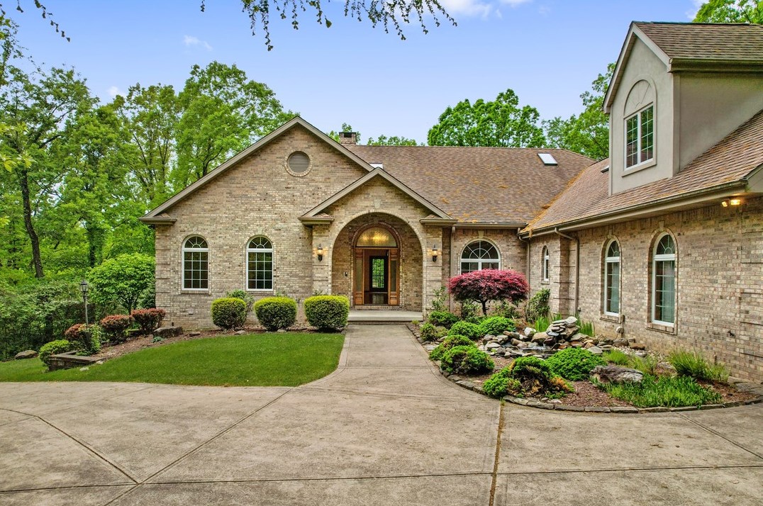 1009 Hunt Club Ct, Export PA  15632-9267 exterior