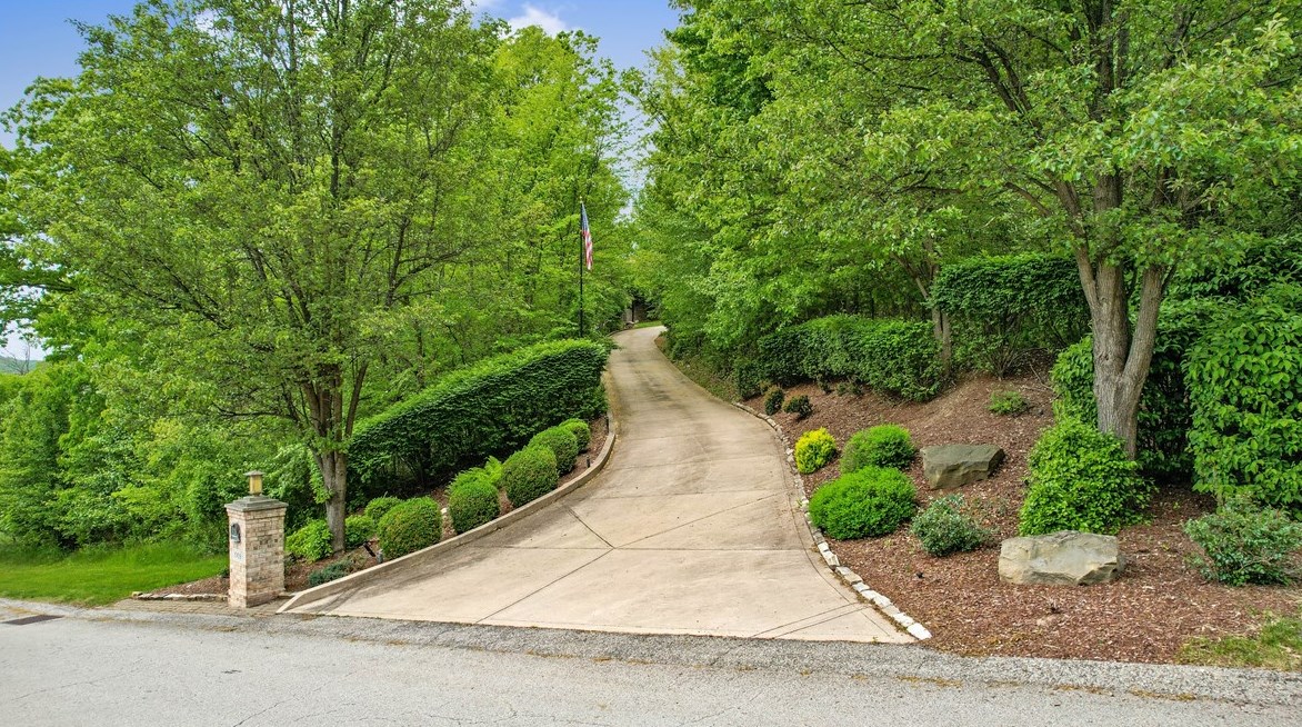 1009 Hunt Club Ct, Export PA  15632-9267 exterior