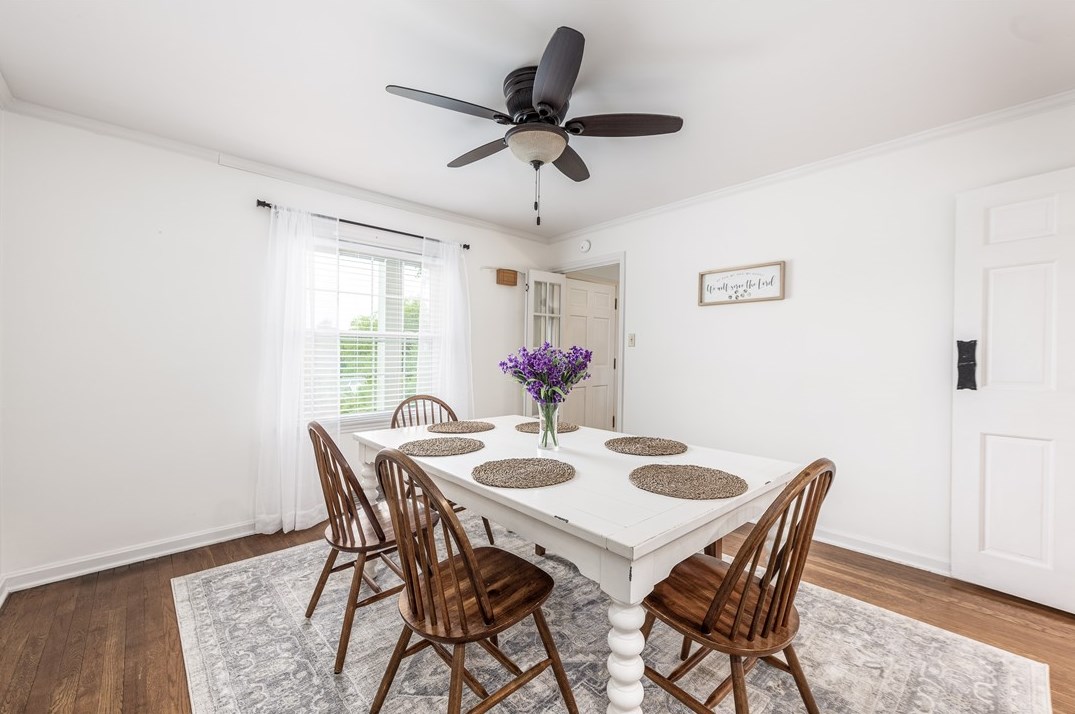 2037 Grandview Farms Ct, Bethel Park PA  15102-3722 exterior