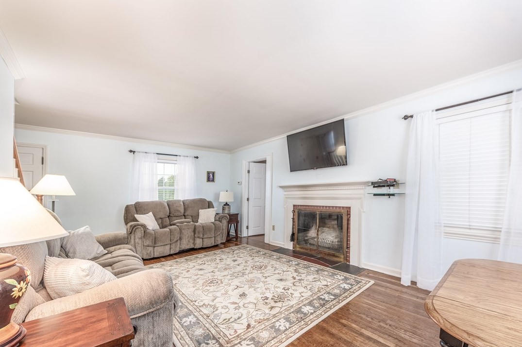 2037 Grandview Farms Ct, Bethel Park PA  15102-3722 exterior