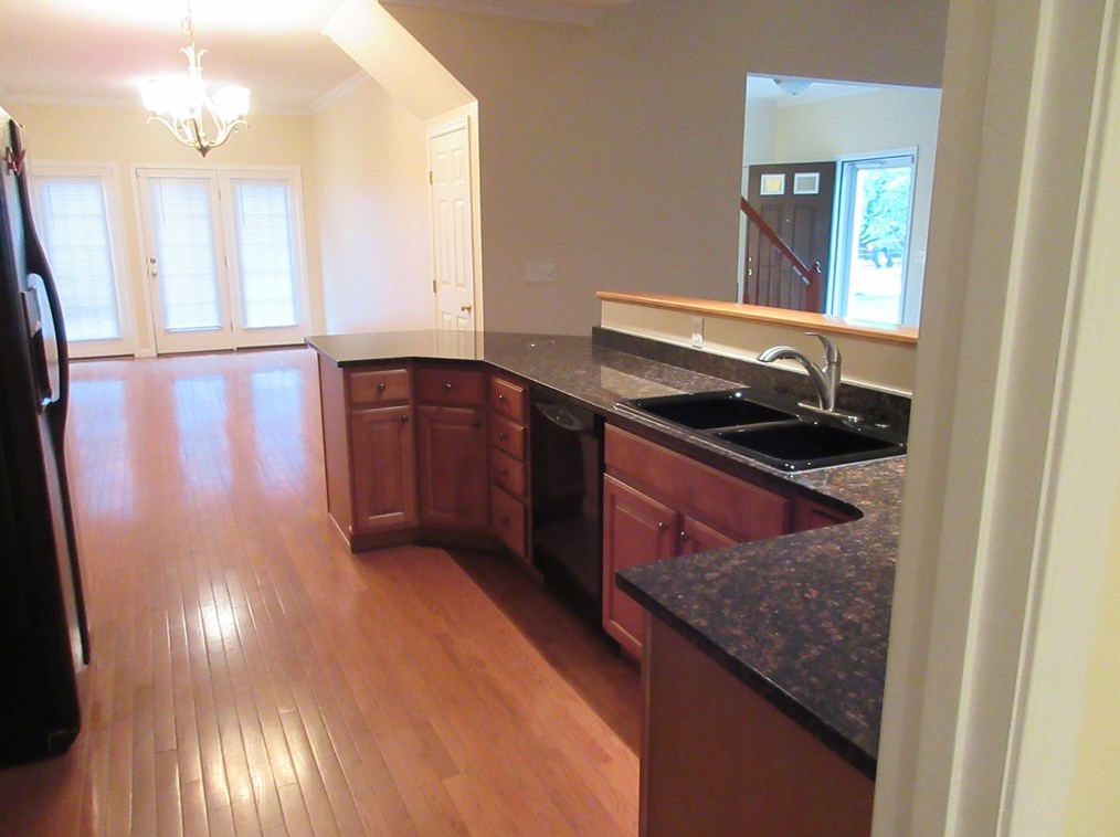 118 Clearwater Dr, Ellwood City PA  16117-3058 exterior