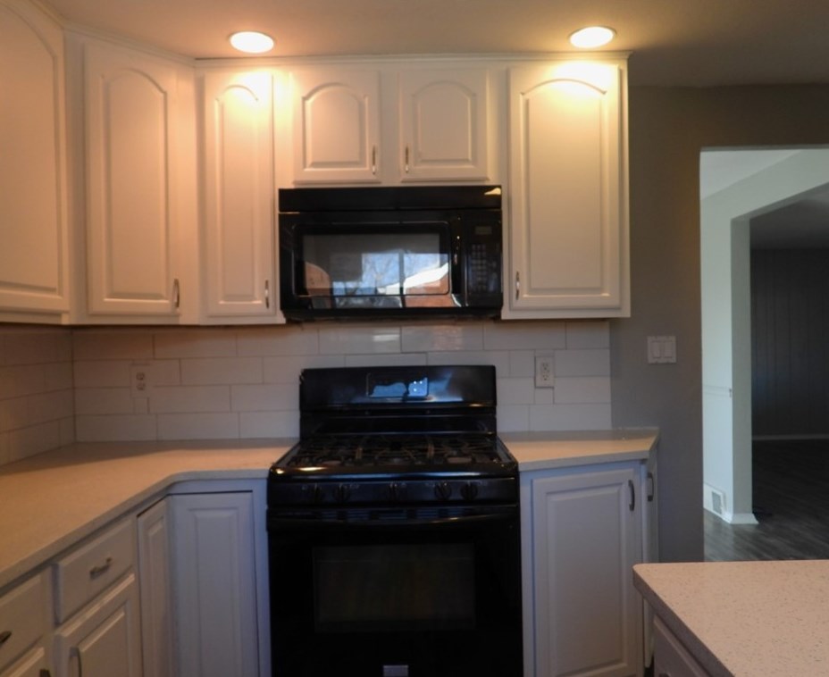 670 Lindsay Rd, Collier Township PA  15106-3844 exterior
