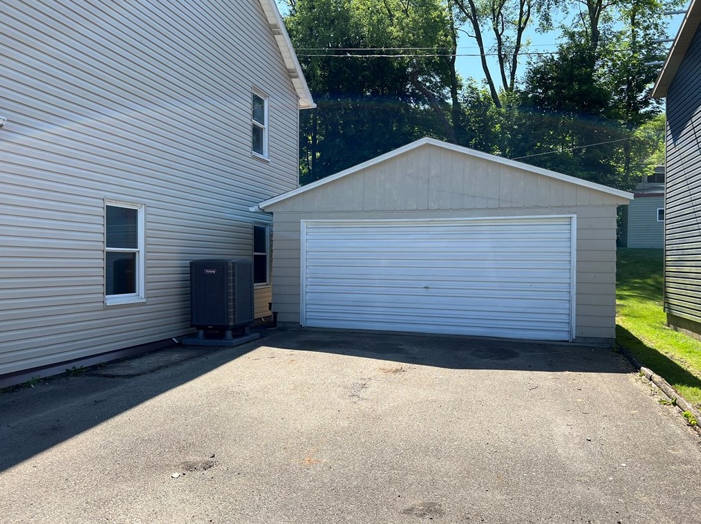 270 Starlite Rd, Lemont Frnce, PA 15456