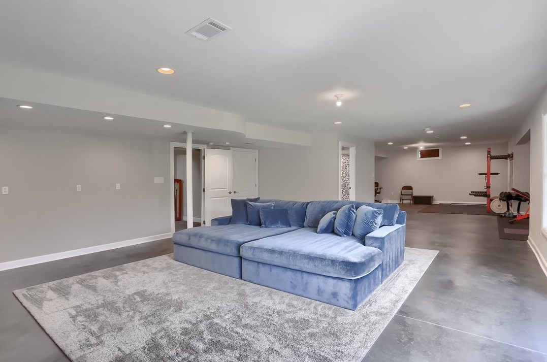 237 Tamarack Dr, Seven Fields PA  16046 exterior