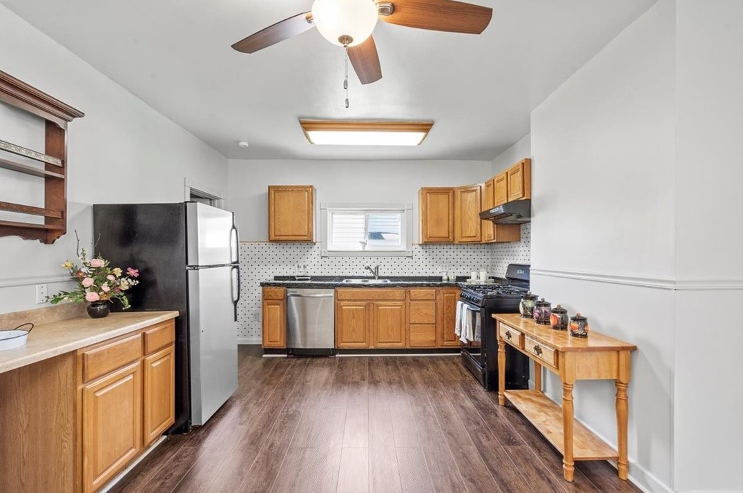 626 7 St, Monroeville PA 15140-1210 exterior