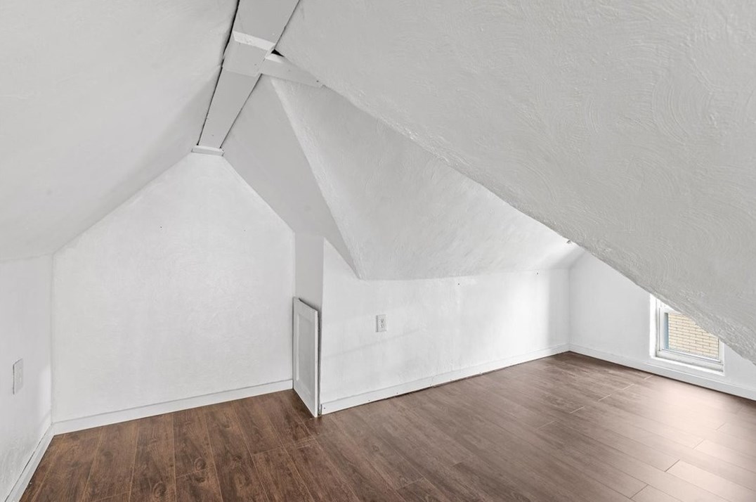 626 7 St, Monroeville PA 15140-1210 exterior