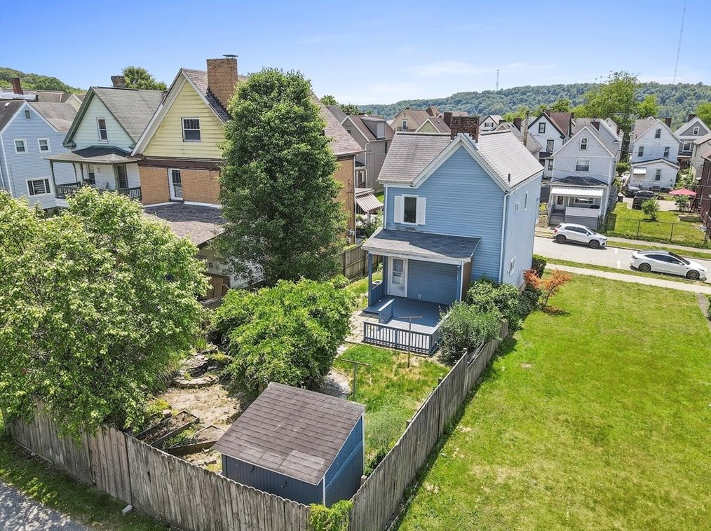 626 7 St, Monroeville PA 15140-1210 exterior