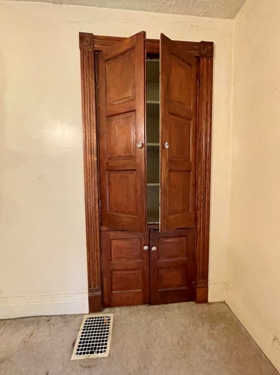 370 Jefferson Ave, Washington PA 15301-4226 exterior