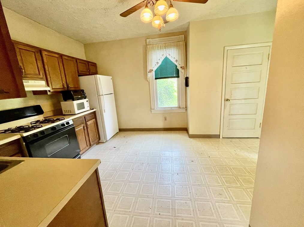 370 Jefferson Ave, Washington PA 15301-4226 exterior