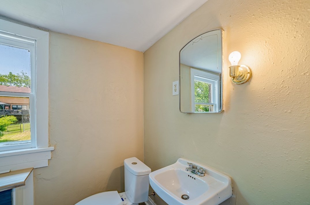 513 Kentucky Ave, Monroeville PA 15146-3930 exterior