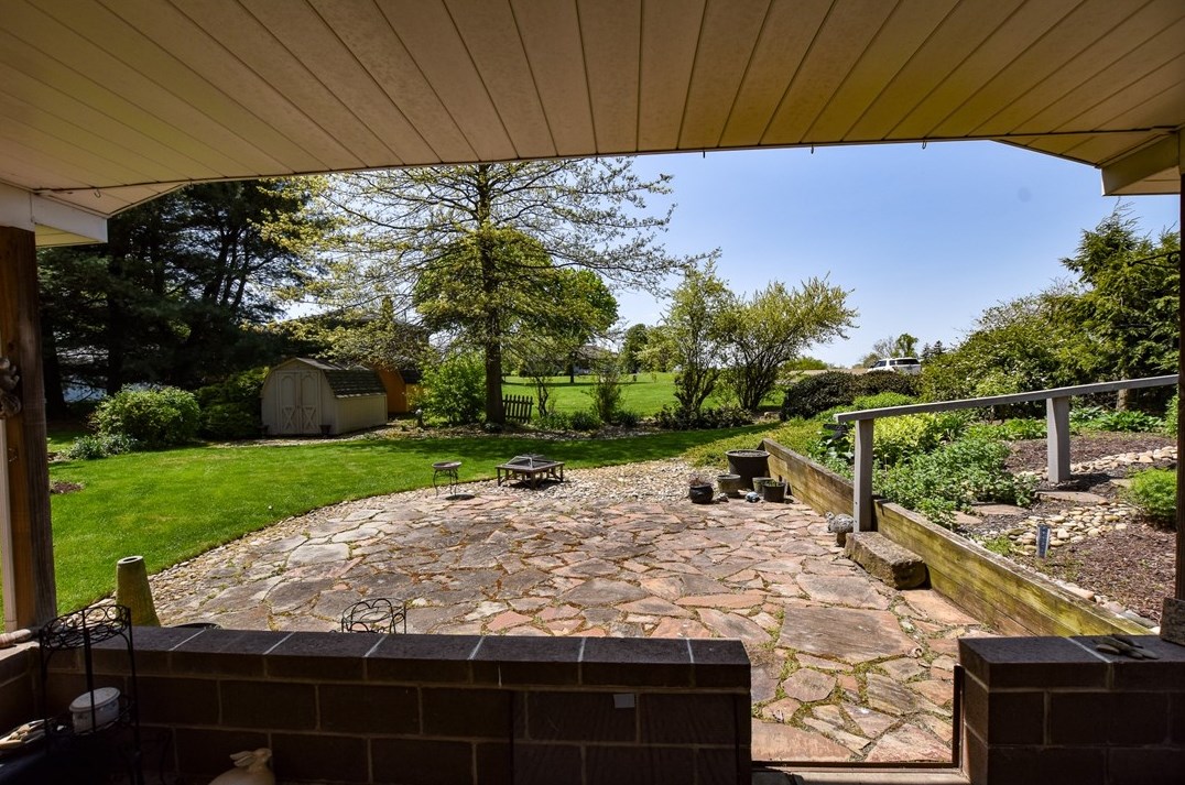 260 Fisher Rd, Saxonburg PA exterior