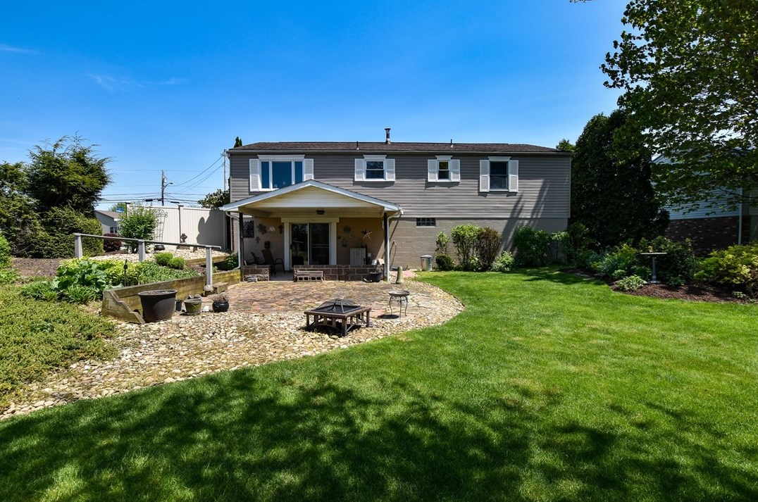 260 Fisher Rd, Saxonburg PA exterior