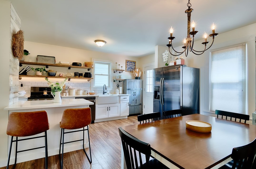 134 Milton St, Zelienople PA  16063-1041 exterior