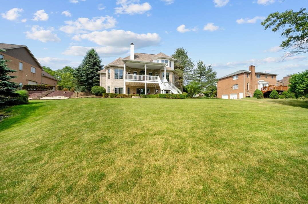 1032 Lexington Dr, Export PA  exterior