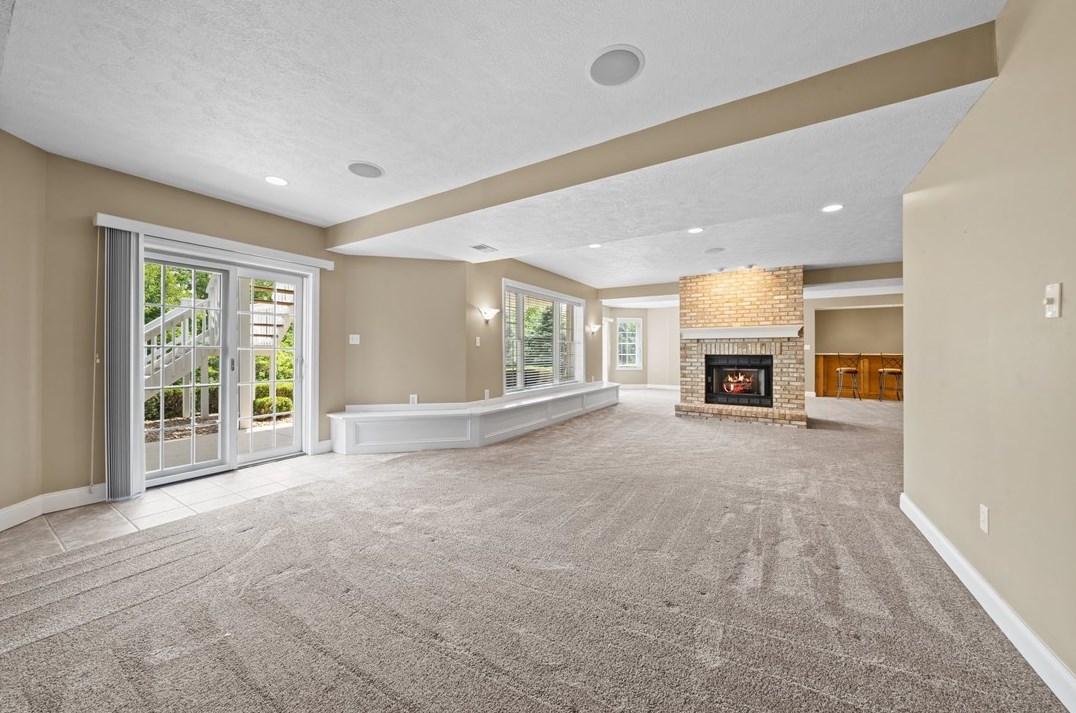 1032 Lexington Dr, Export PA  exterior