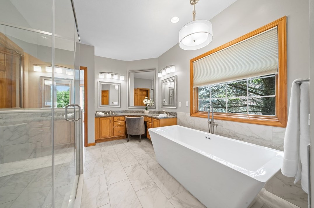 1032 Lexington Dr, Export PA  exterior