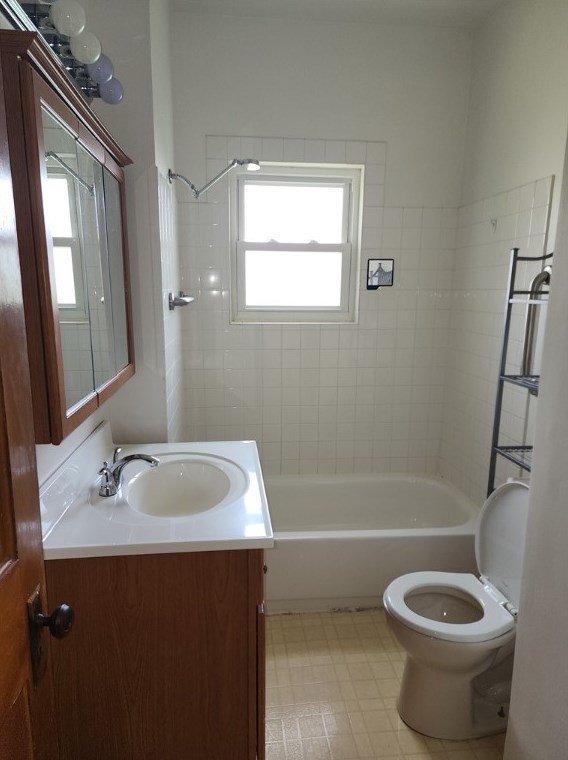 48 Hawkins St, Washington PA  15301-2236 exterior