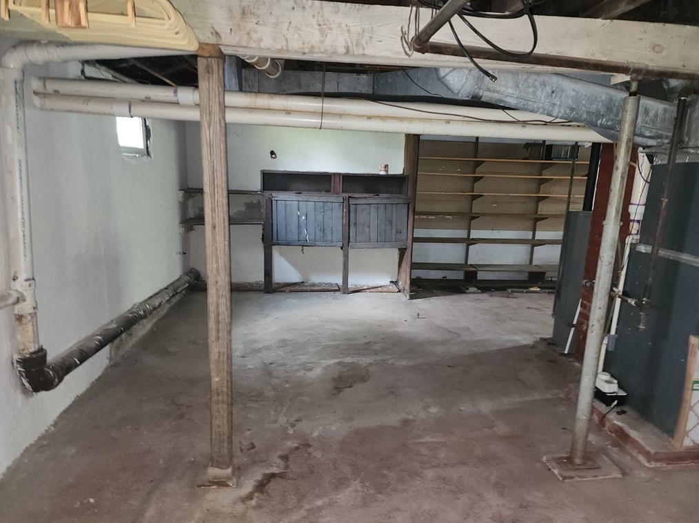 48 Hawkins St, Washington PA  15301-2236 exterior