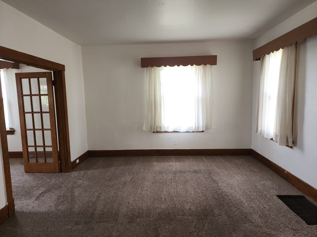 48 Hawkins St, Washington PA  15301-2236 exterior