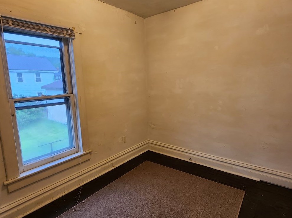 595 7th St, Indiana PA  15701-2983 exterior