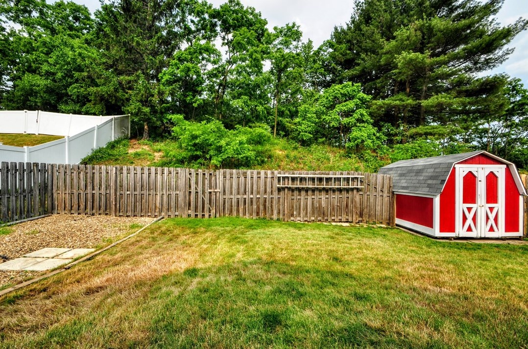 1957 Bernice Dr, North Huntingdon PA 15642-1789 exterior