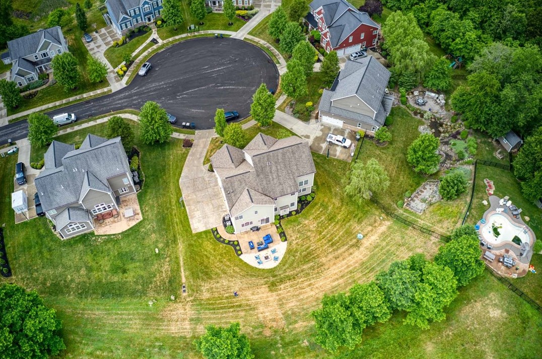 121 Redbud Ct, Gibsonia, PA 15044