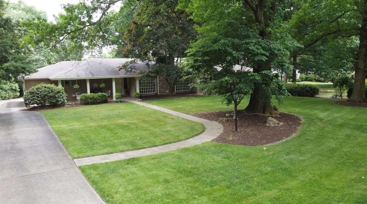 28 Mcvehil Dr, Washington PA  15301-3018 exterior
