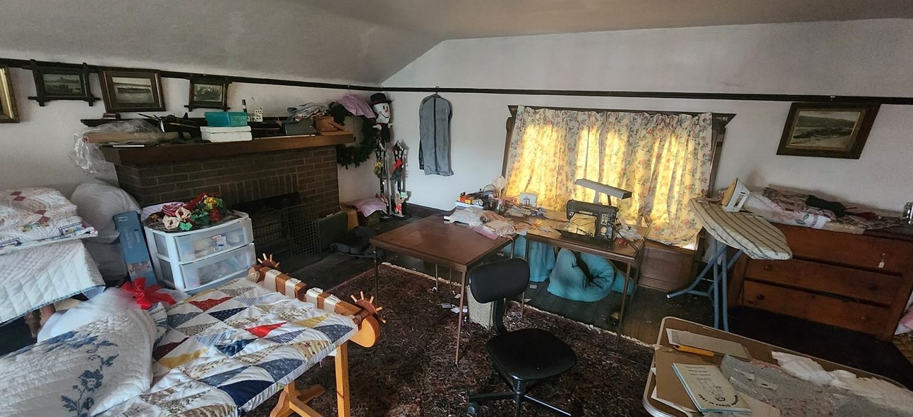 200 Glen Ave, Ellwood City PA  16117-2131 exterior