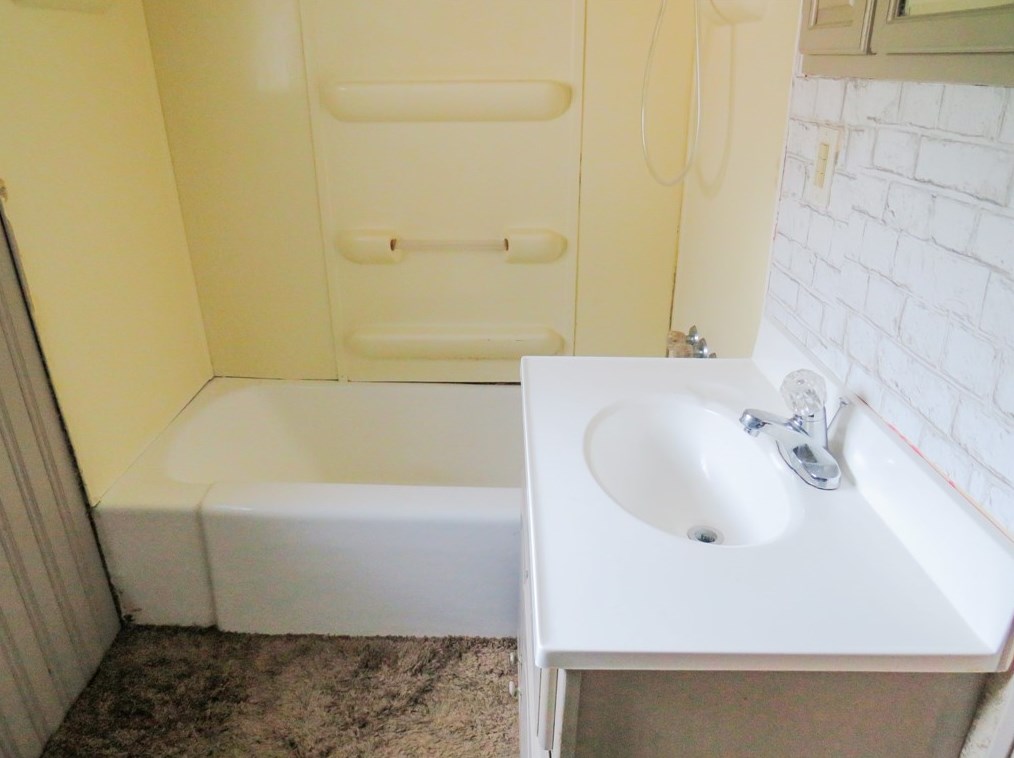 470 Broad St, Washington PA 15301-7015 exterior