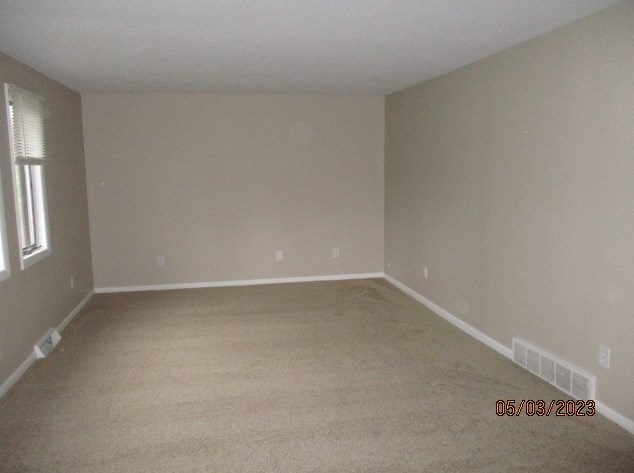 411 Crisswell Rd, Butler PA 16002-8640 exterior