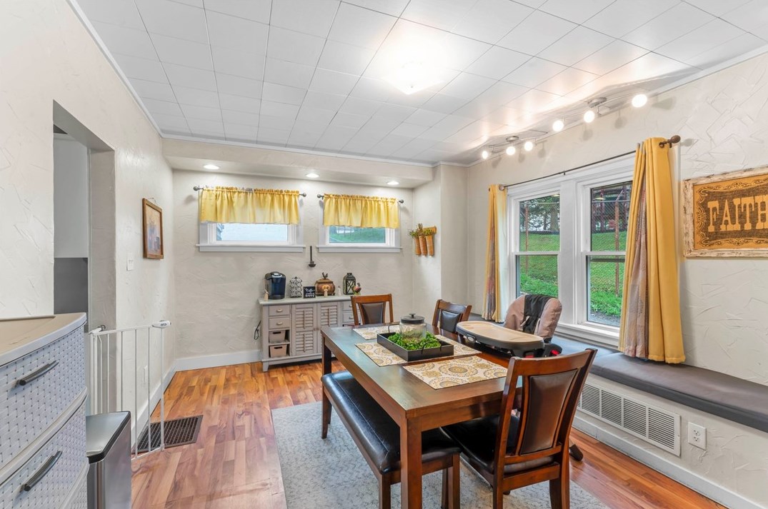 440 Donnan Ave, Washington PA 15301-4201 exterior