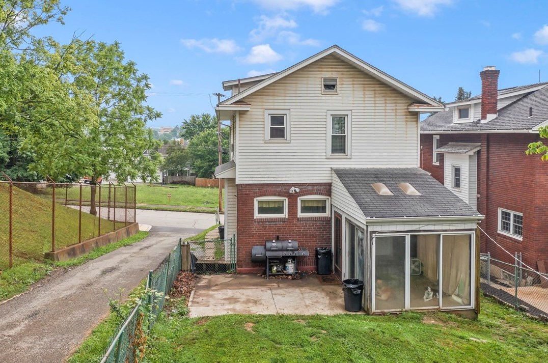 440 Donnan Ave, Washington PA 15301-4201 exterior