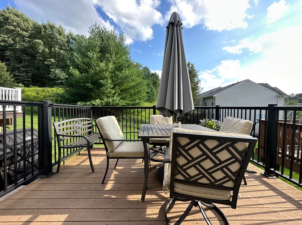 296 Broadstone Dr, Seven Fields PA  16046-5213 exterior